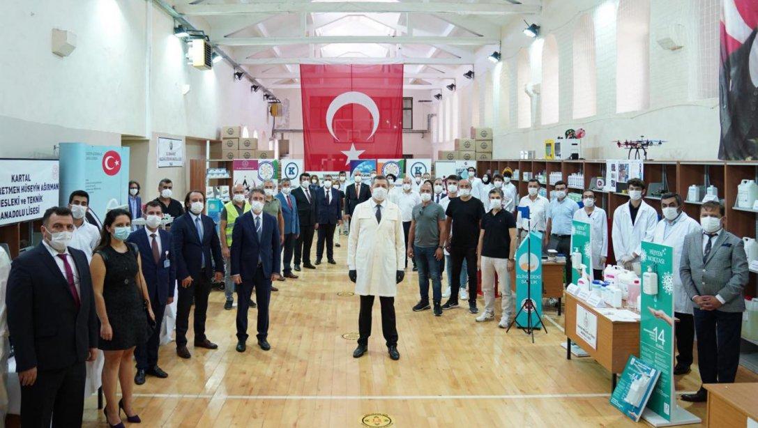 Milli Eğitim Bakanımız Sayın Ziya SELÇUK, İlçemiz Sultan Ahmet Mesleki ve Teknik Anadolu Lisesi'ni Ziyaret Etti