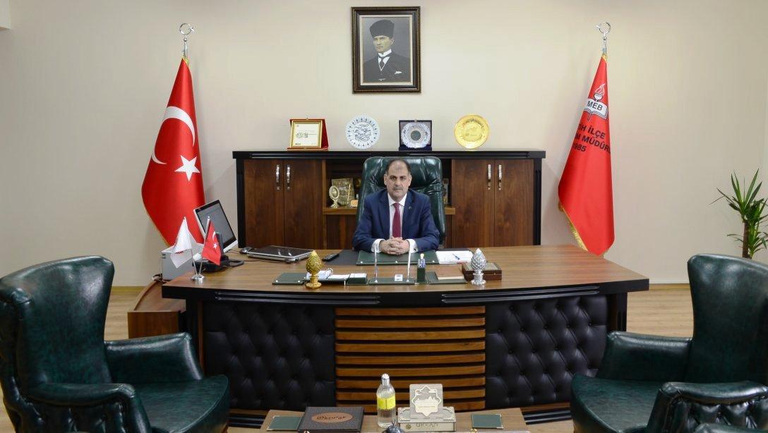 İlçe Milli Eğitim Müdürümüz Mucip KINA´nın 29 Ekim Cumhuriyet Bayramı Mesajı