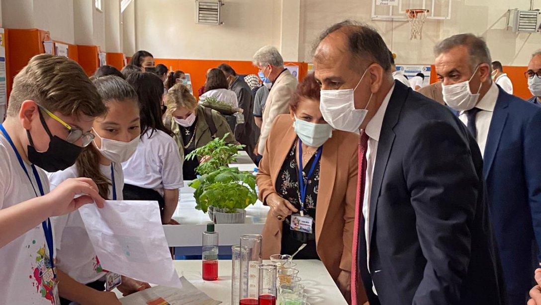 İlçe Müdürümüz Sn Mucip Kına Vedide Baha Pars Ortaokulu  Tübitak 4006 Bilim Fuarı Açılışına Katıldı