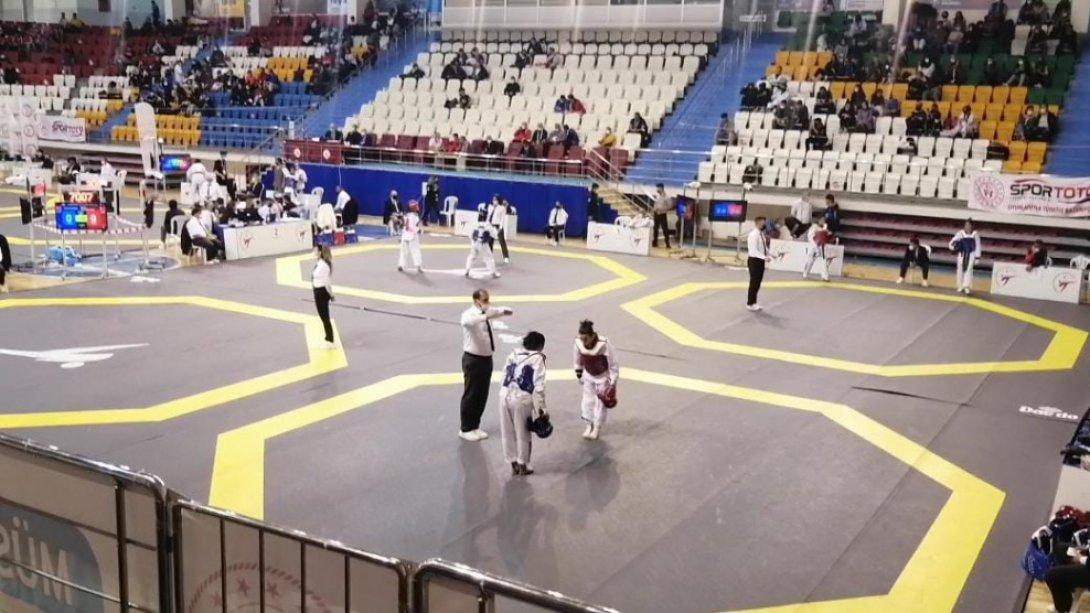 Gençler Türkiye Taekwondo Şampiyonası'nda Derece Aldık