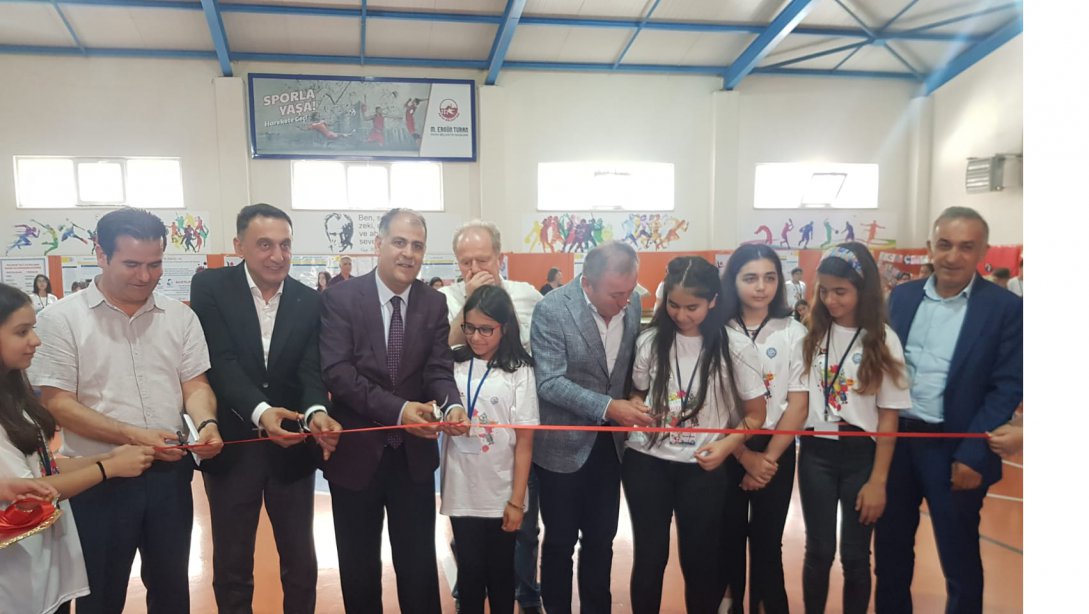 İlçemiz Okullarında Tübitak 4006 Bilim Fuarı Etkinlikleri Devam Ediyor